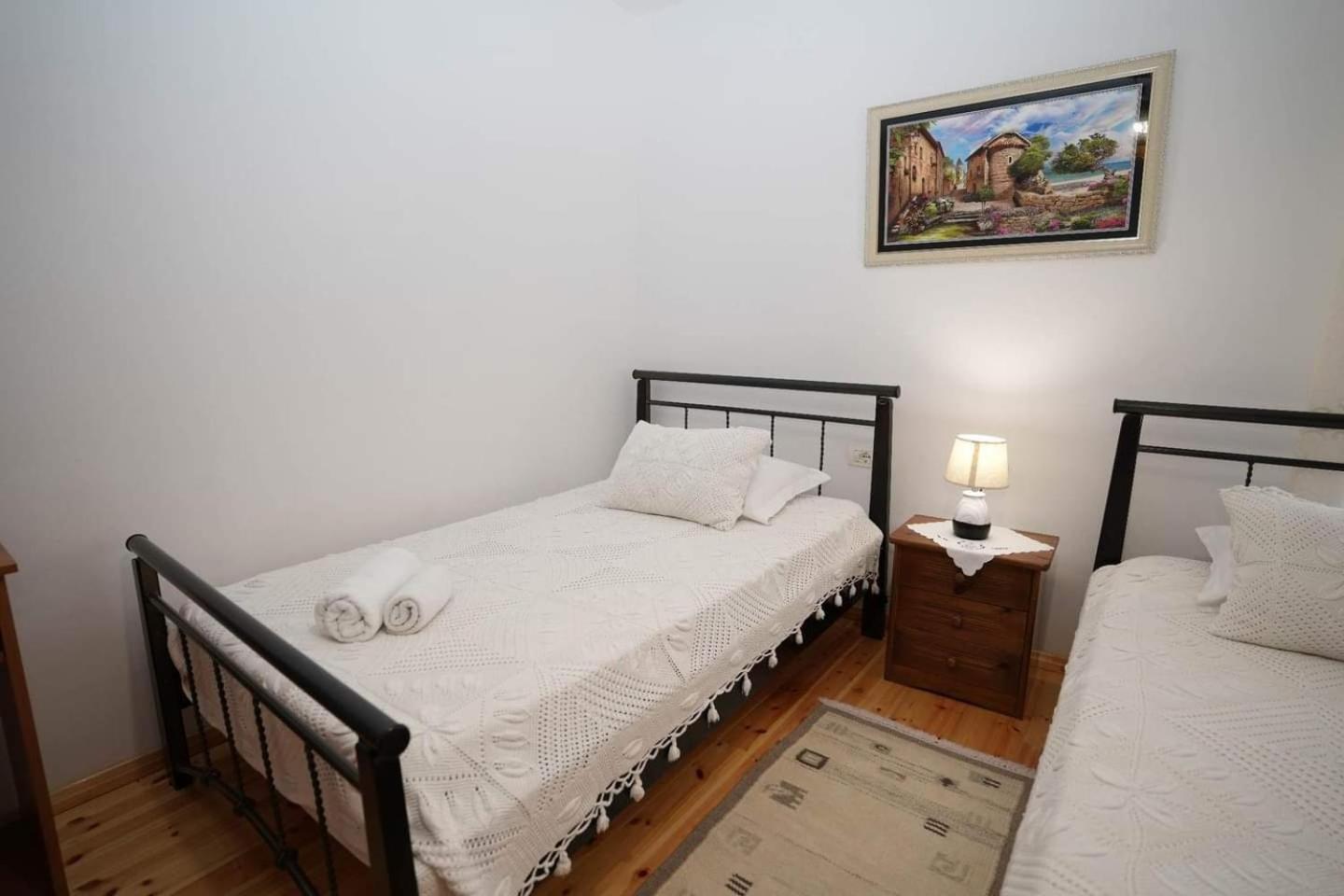 Eniguesthouse Gjirokastra Zewnętrze zdjęcie