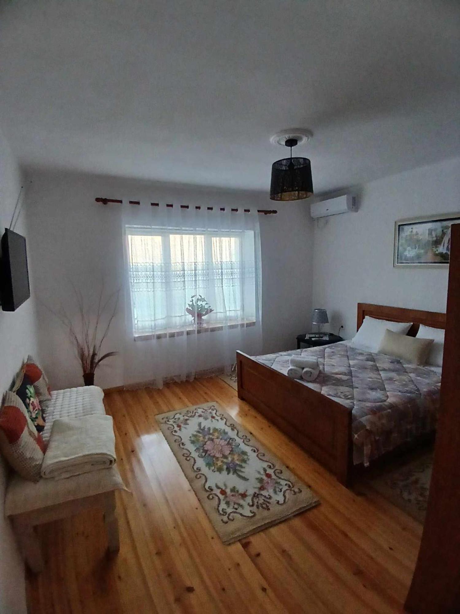 Eniguesthouse Gjirokastra Zewnętrze zdjęcie