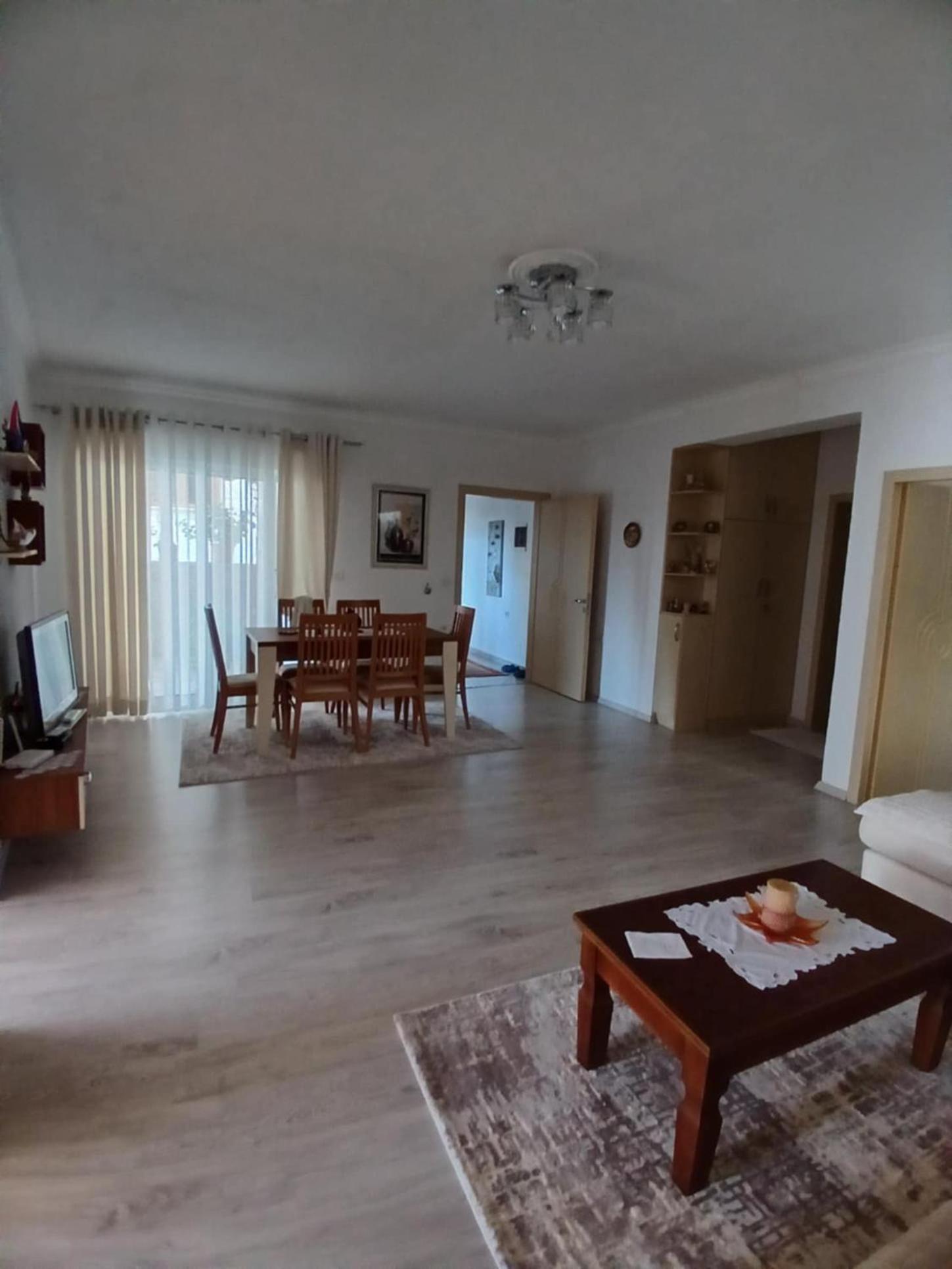Eniguesthouse Gjirokastra Zewnętrze zdjęcie