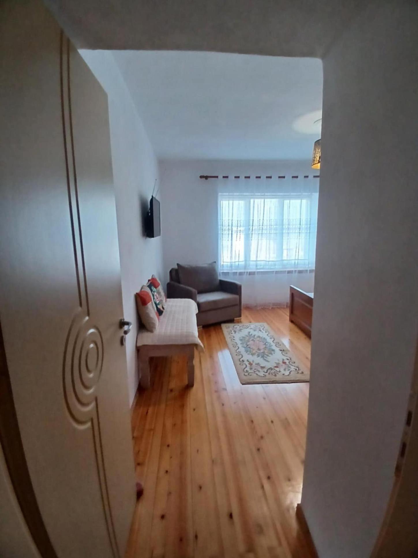 Eniguesthouse Gjirokastra Zewnętrze zdjęcie